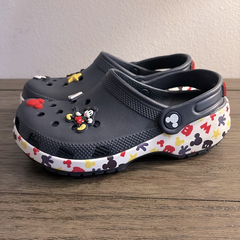 NWT [CROCS] Mickey & Friends Classic Slip-On Clog Sandals Kids Size J1 (5+) - Picture 6 of 15